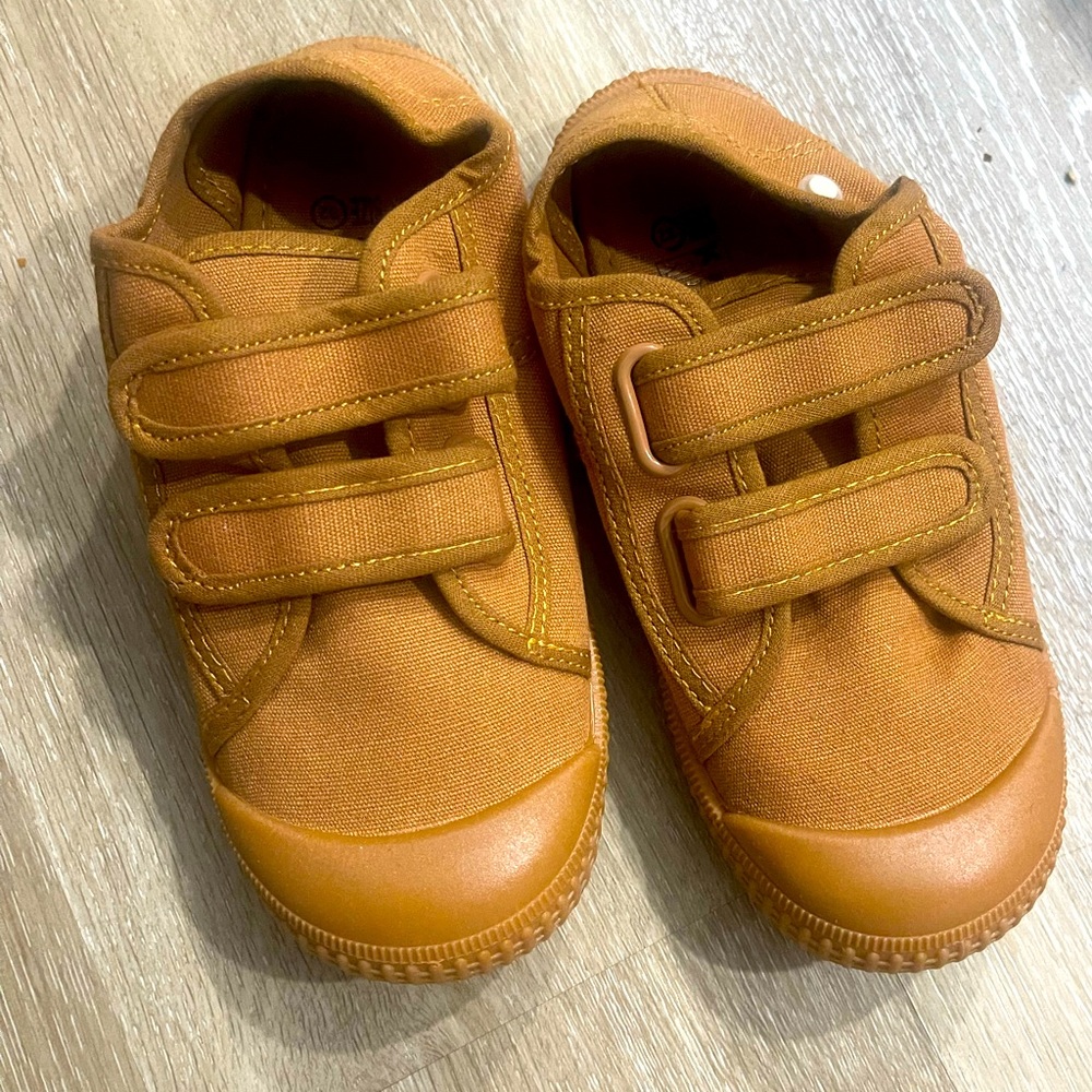 NWOT temu Velcro brown sneakers 12T